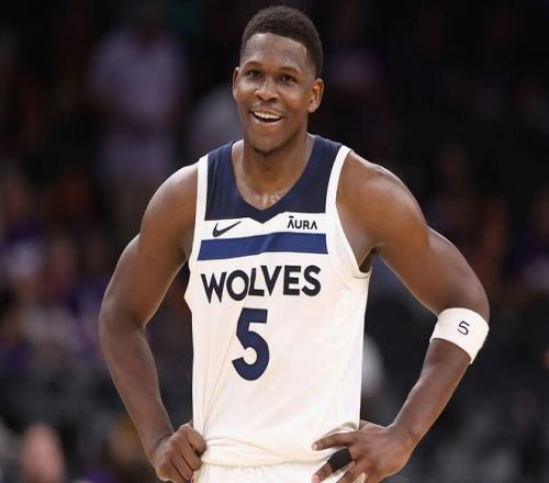 梅开二度+绝杀，C罗当选利雅得胜利vs费哈全场最佳球员（双响加绝杀！C罗当选利雅得胜利战费哈本场最佳）